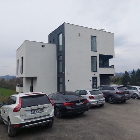 Deluxe Feliciano Apartments Visoko Exterior photo