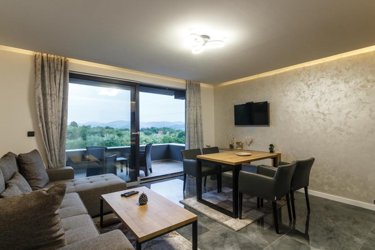 Deluxe Feliciano Apartments Visoko Exterior photo