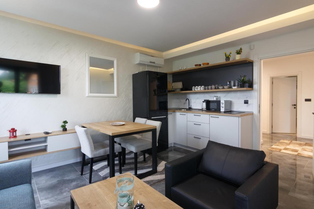 Deluxe Feliciano Apartments Visoko Exterior photo