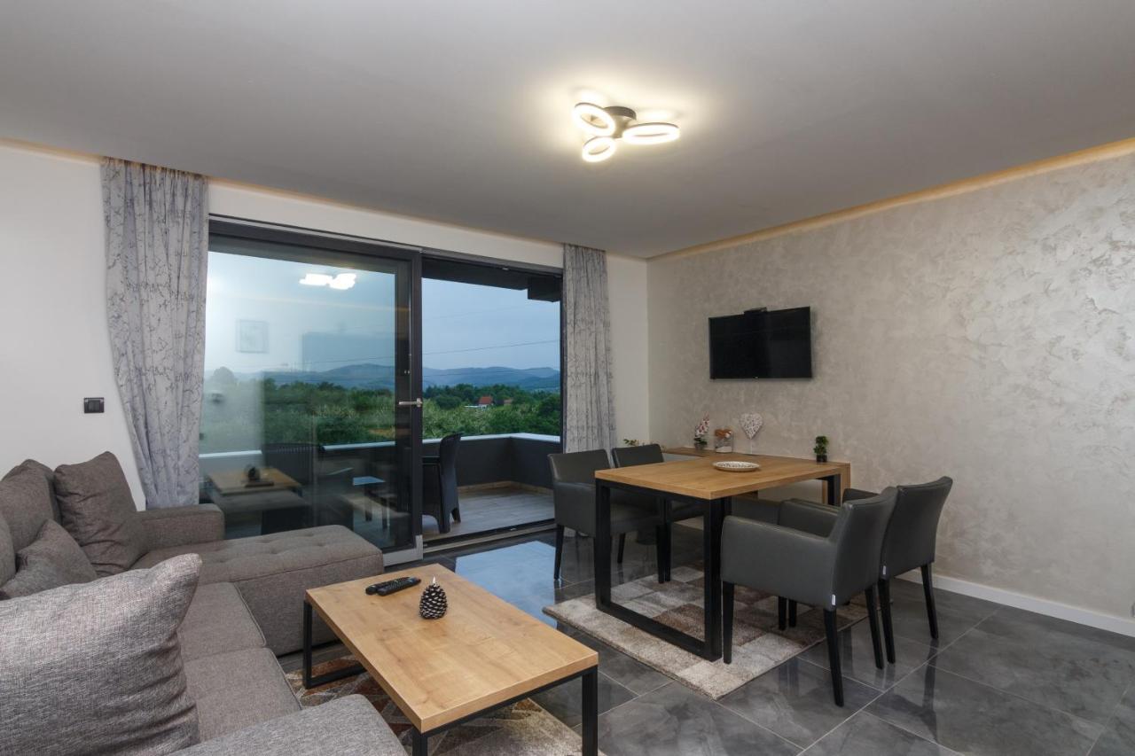 Deluxe Feliciano Apartments Visoko Exterior photo