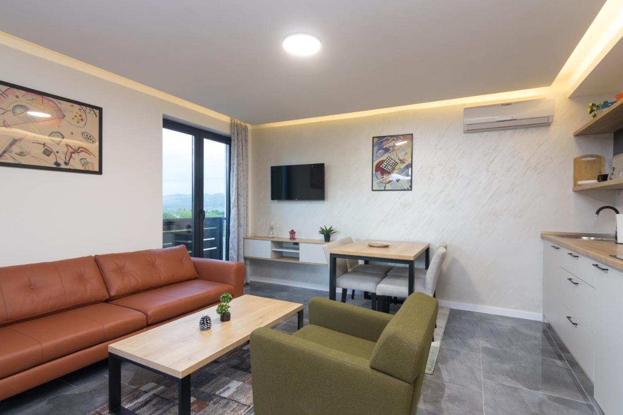 Deluxe Feliciano Apartments Visoko Exterior photo
