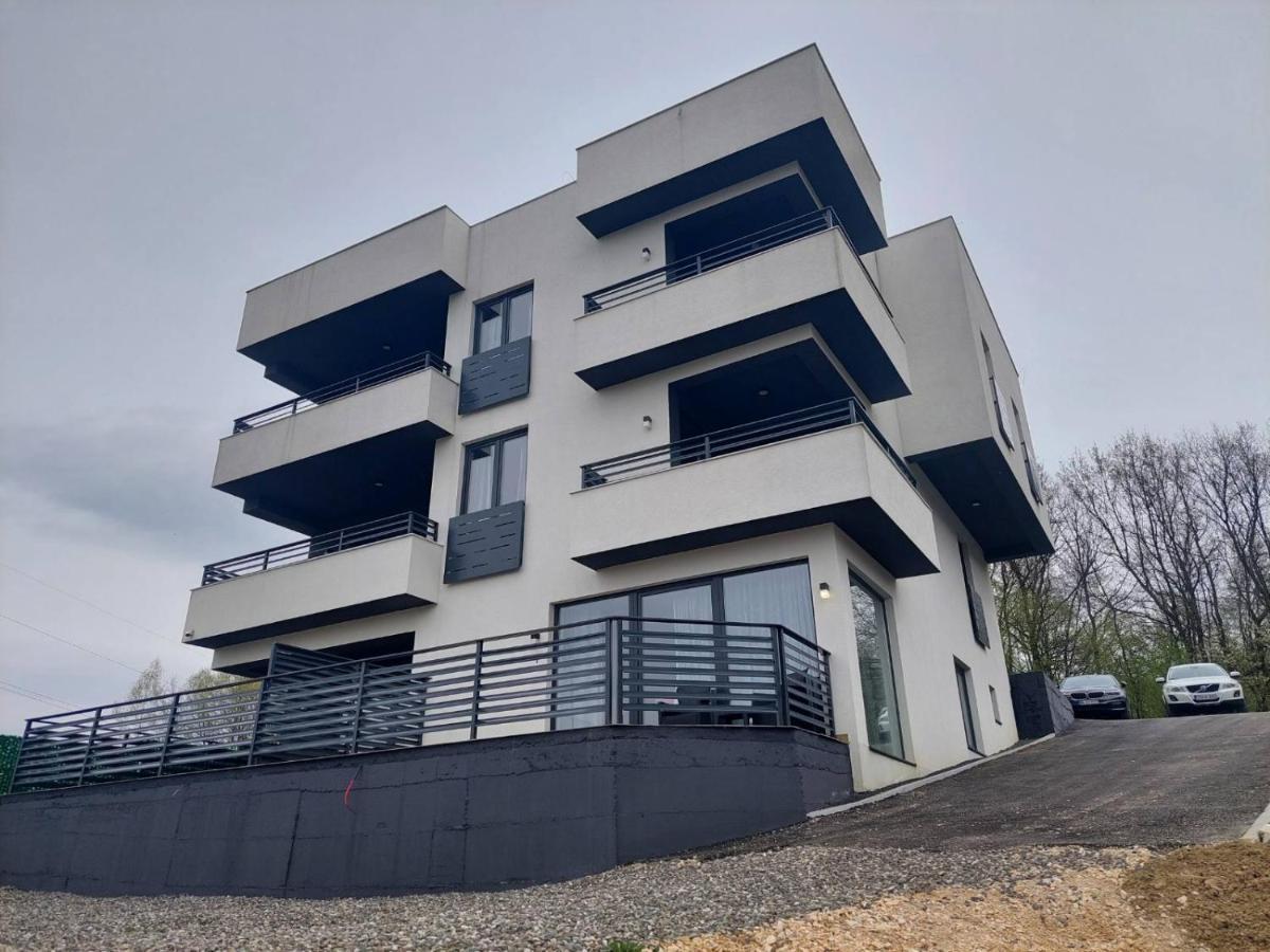 Deluxe Feliciano Apartments Visoko Exterior photo