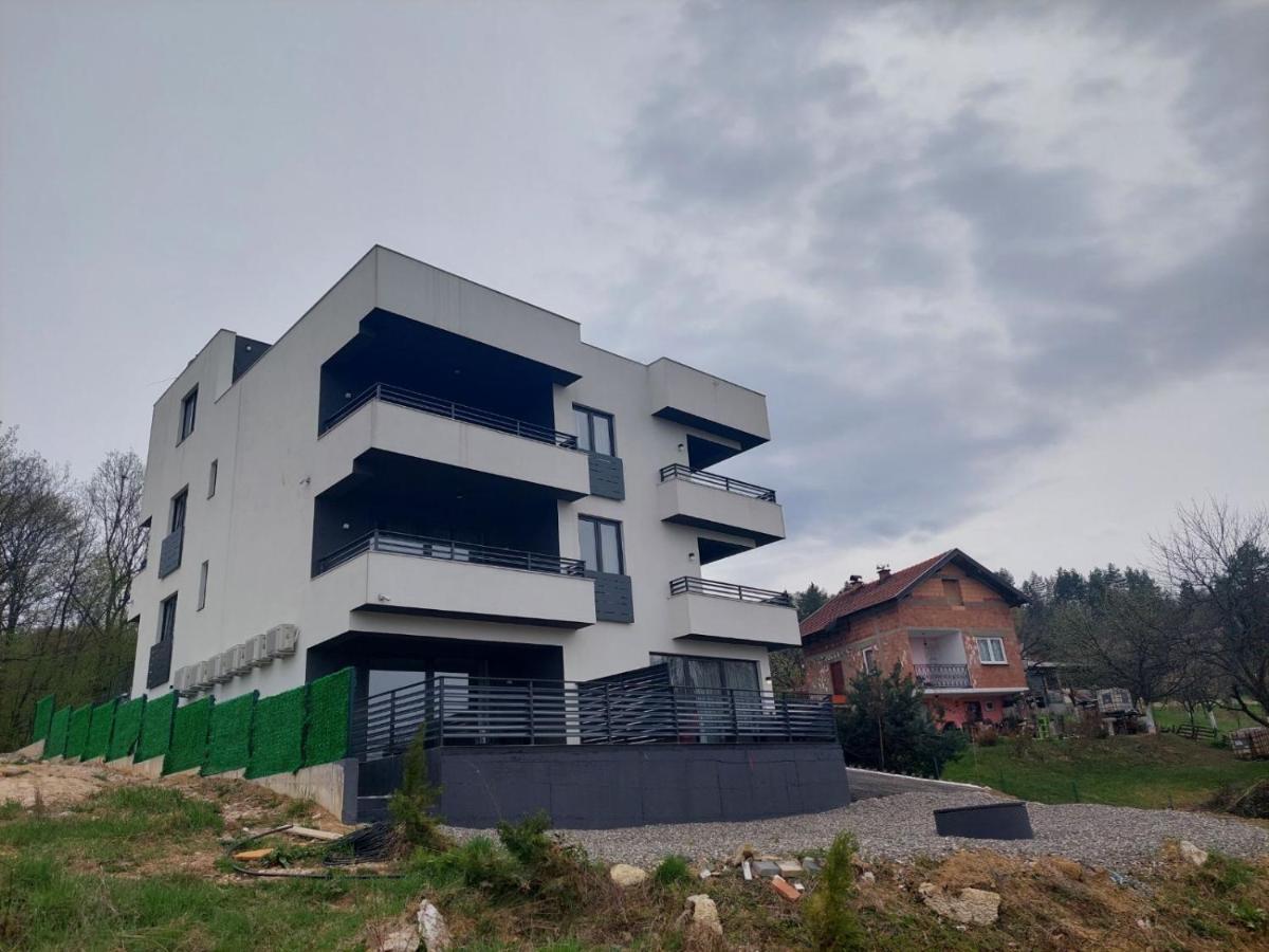 Deluxe Feliciano Apartments Visoko Exterior photo